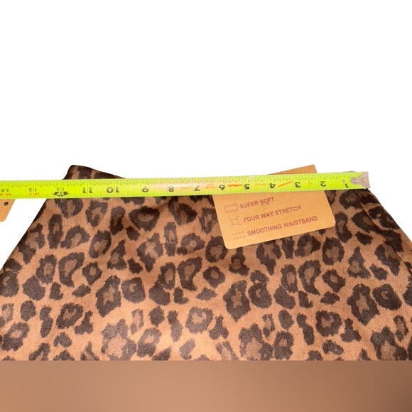 Leopard Print Shaping Shorts Super Soft Stretch Brown Black Lined size XS - Picture 3 of 7